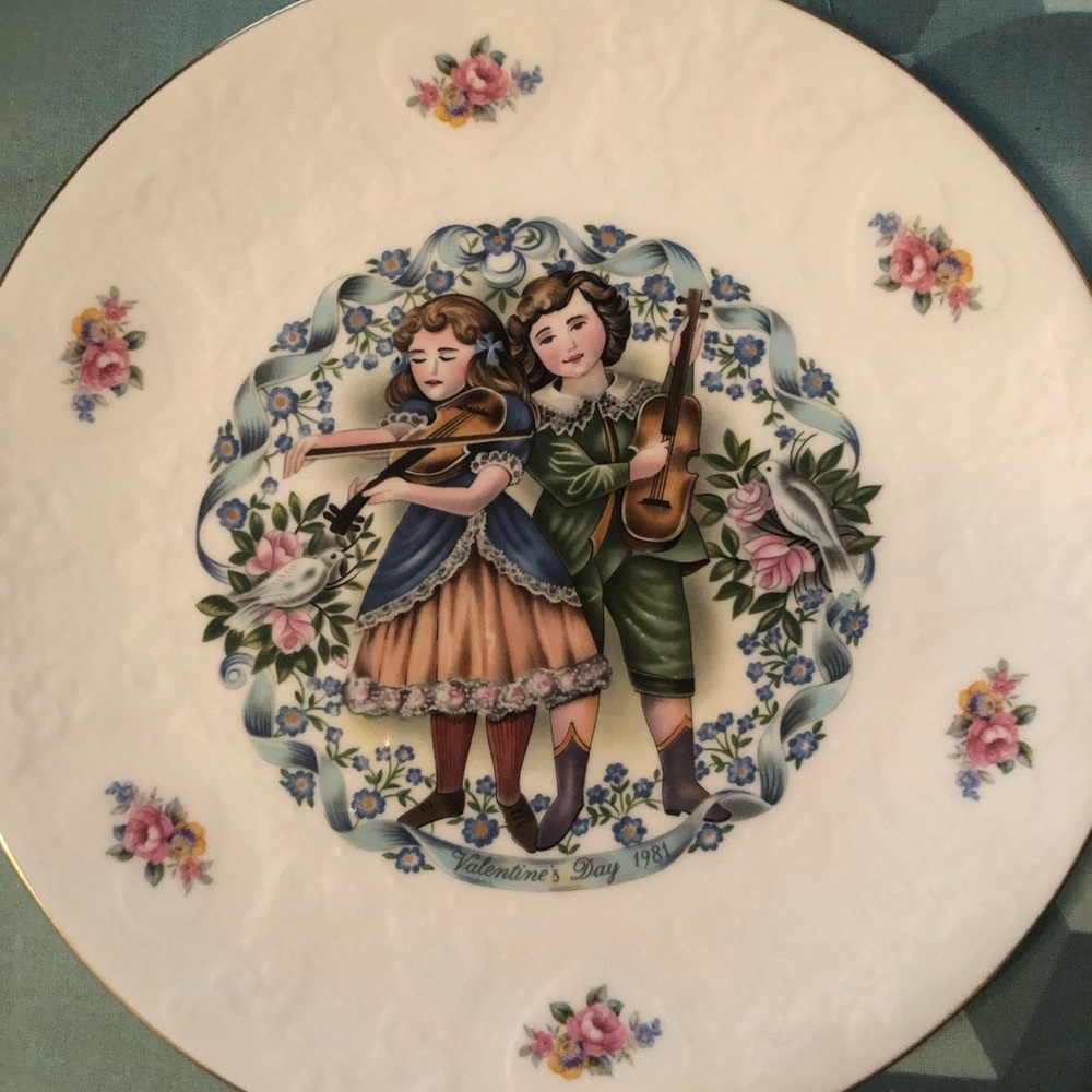Vintage  Royal Doulton 1980  My Valentine Decorative Plate with Musical Children